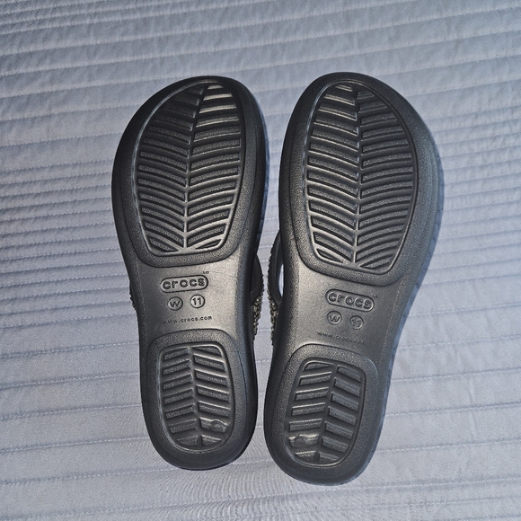 Crocs Sandals Flip Flops Dual Embellished Womens Size 11 Black Bling - Picture 7 of 7